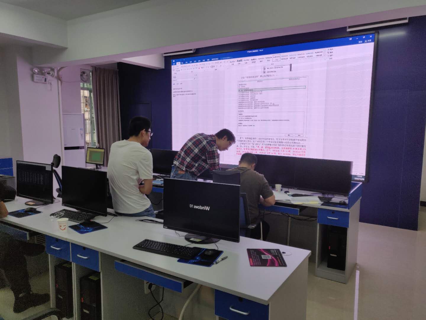 老哥俱乐部-老哥必备的交流社区