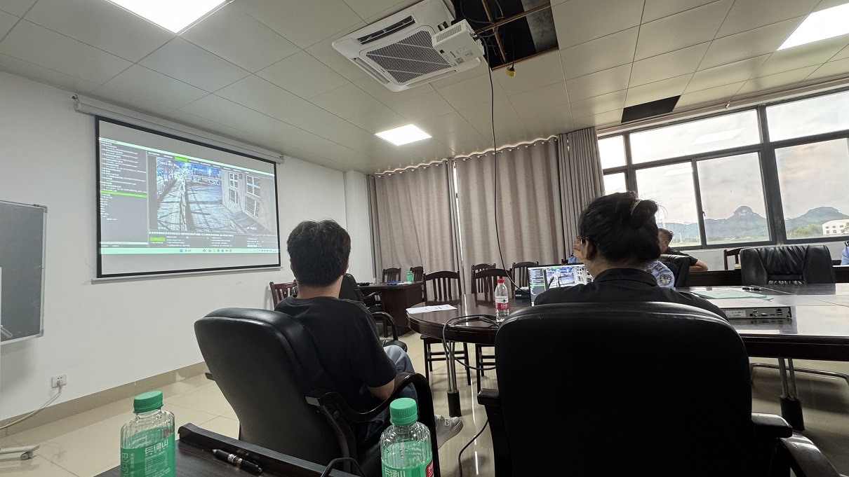 老哥俱乐部-老哥必备的交流社区