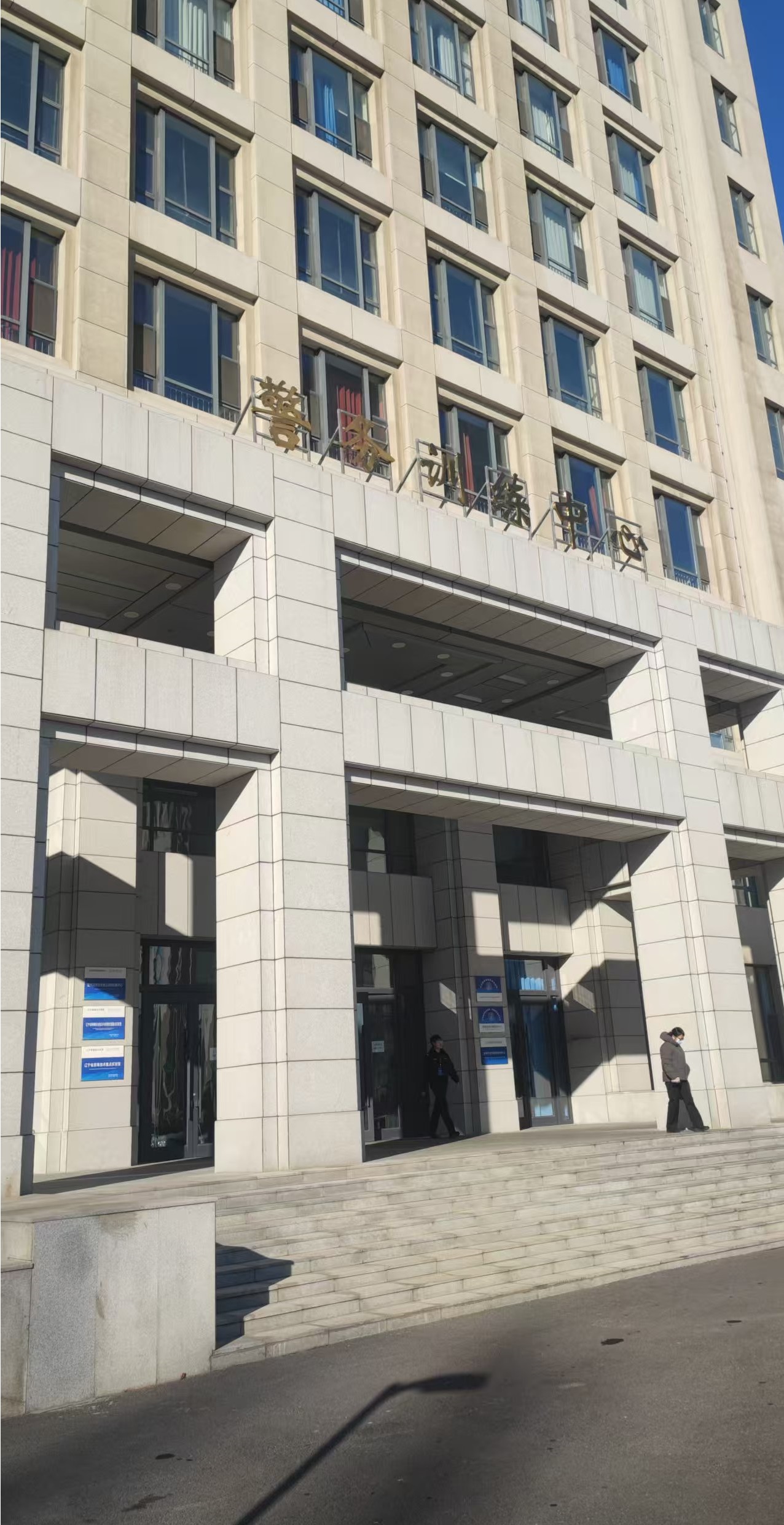 老哥俱乐部-老哥必备的交流社区